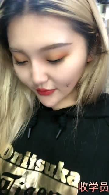 网红小酒窝的日常小说