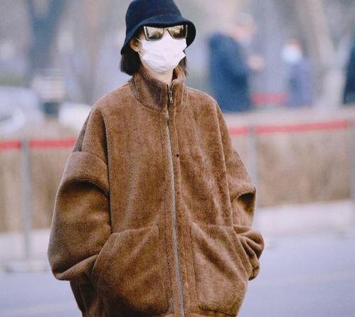 明星毛绒大衣,毛绒大衣演绎冬日时尚传奇